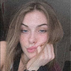 Meet your Posher, Lexi